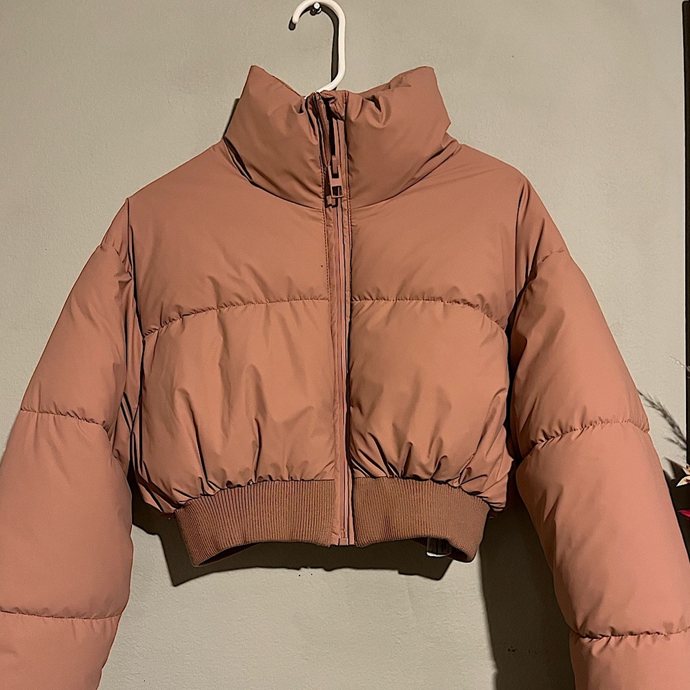 Zara light pink cropped puffer